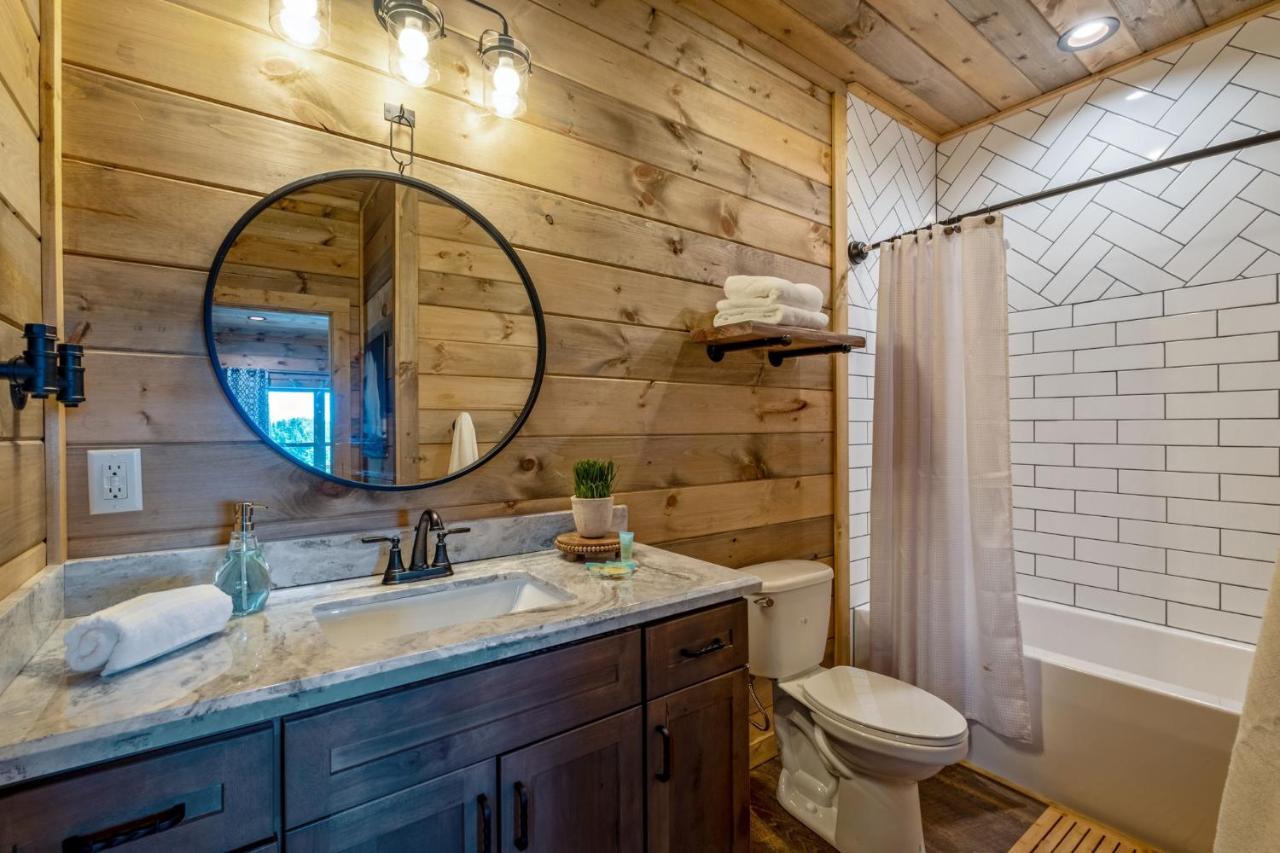 New / 3 King Suites / Sleeps12 / View / 5 Mi To Pf / Hot Tub Sevierville Dış mekan fotoğraf