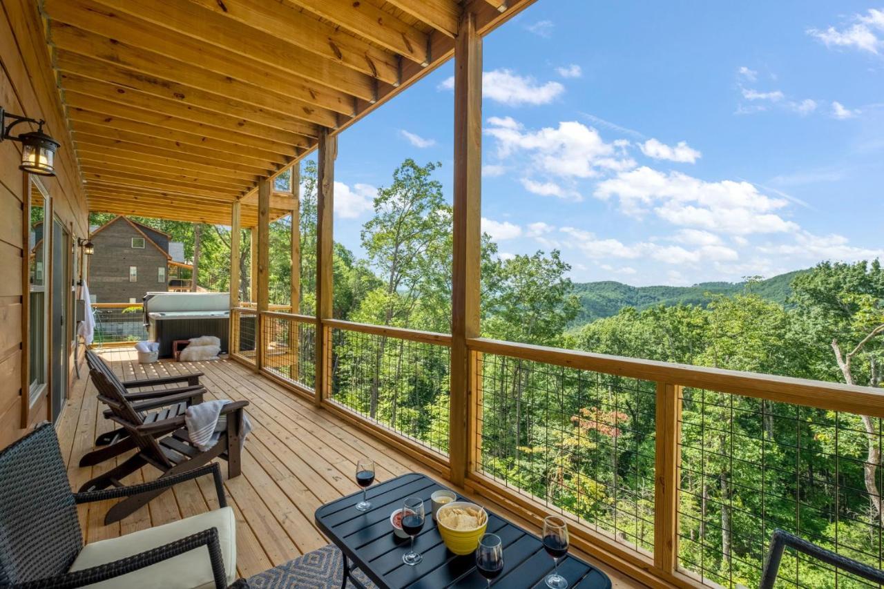 New / 3 King Suites / Sleeps12 / View / 5 Mi To Pf / Hot Tub Sevierville Dış mekan fotoğraf