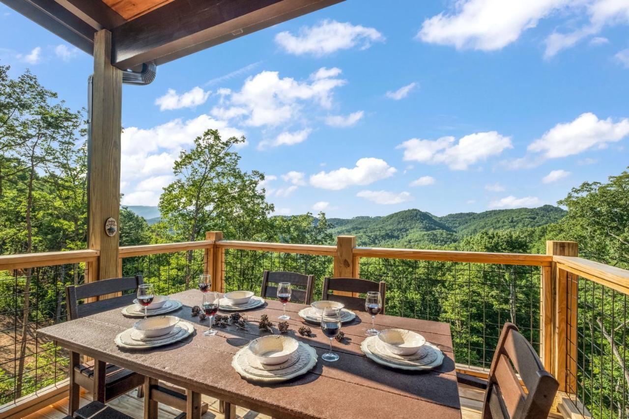 New / 3 King Suites / Sleeps12 / View / 5 Mi To Pf / Hot Tub Sevierville Dış mekan fotoğraf